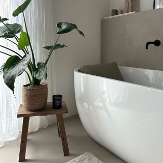 Szabadon álló Menora kád – az elegancia, a minőség és a funkcionalitás tökéletes egysége. Prémium minőségű akrilból...